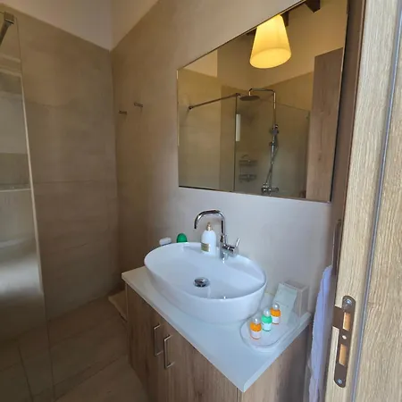 منزل ريفي Xenonas Hiliostrofi *