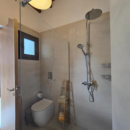 Xenonas Hiliostrofi * Anoyira