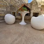 Xenonas Hiliostrofi * Anoyira