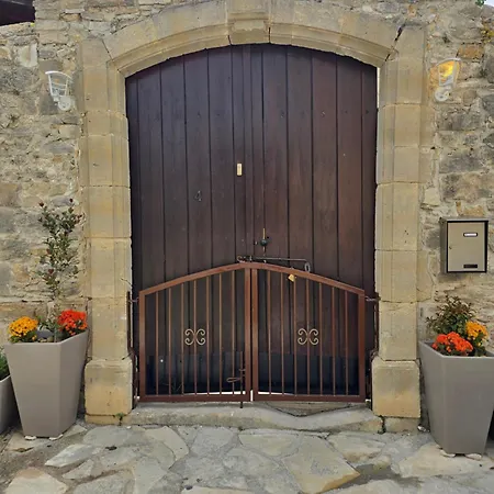 Xenonas Hiliostrofi Gospodarstwo wiejskie Anoyira