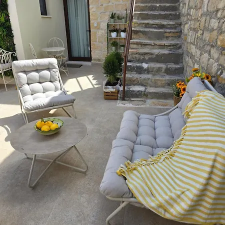 Летний дом Xenonas Hiliostrofi *