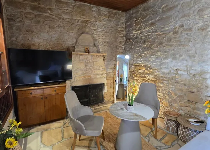 Xenonas Hiliostrofi Casa de Campo *