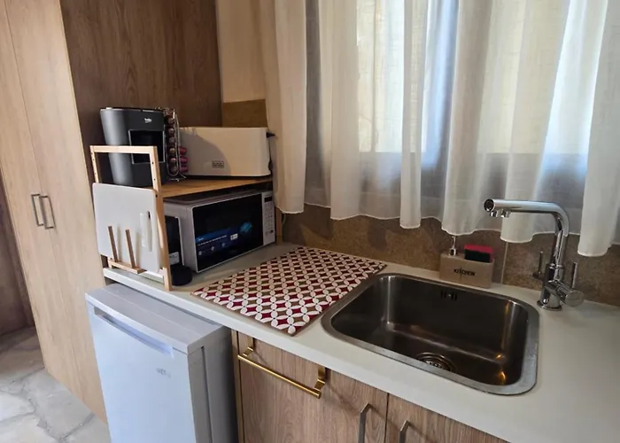 Xenonas Hiliostrofi *