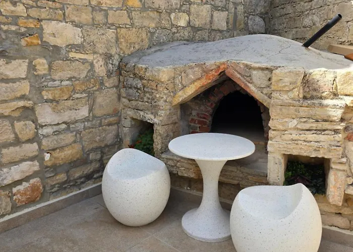 Xenonas Hiliostrofi *