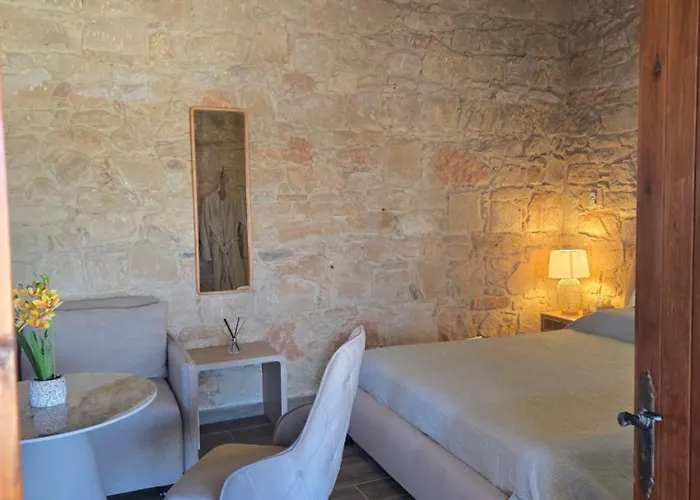 Xenonas Hiliostrofi *